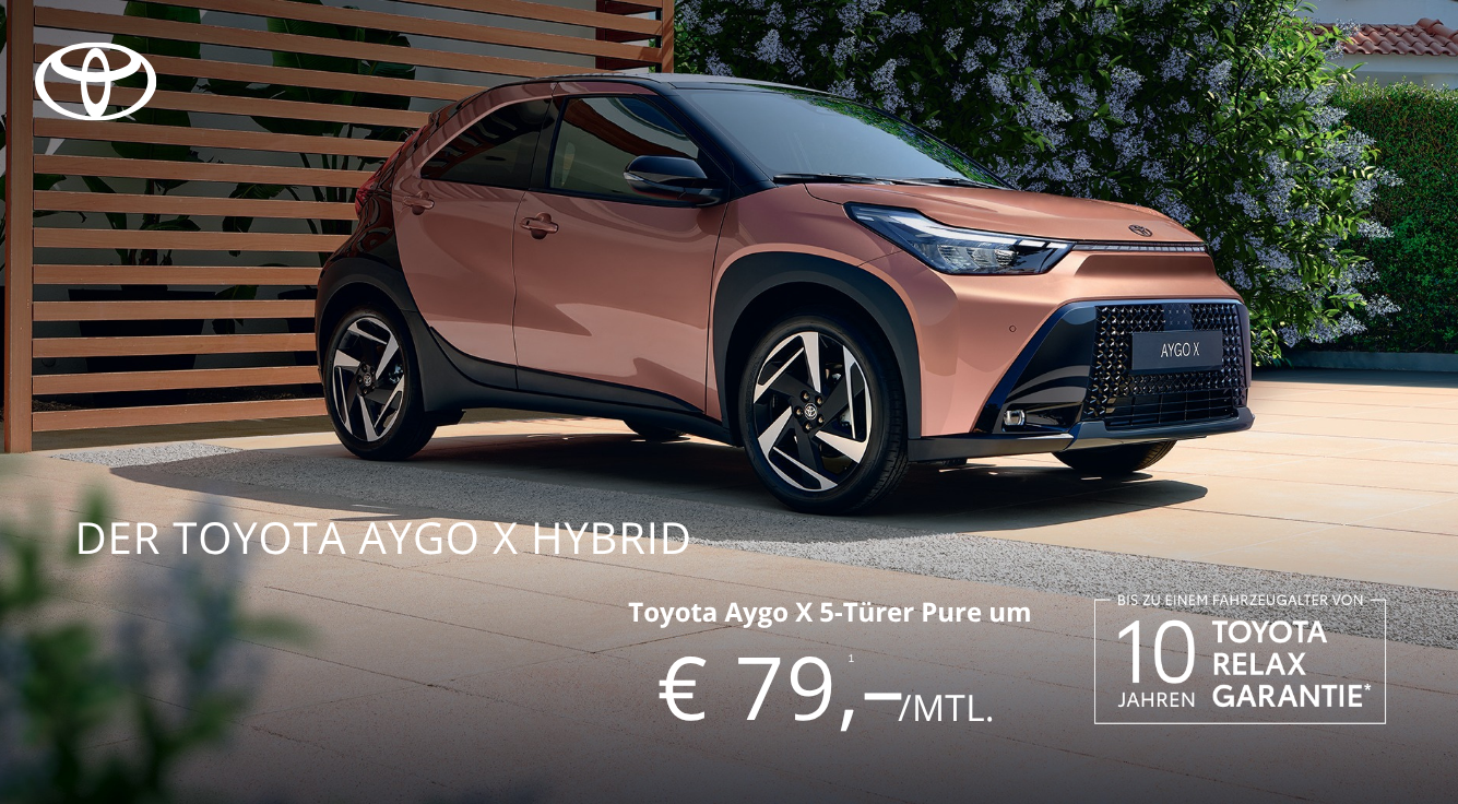 Foto mit folgendem Text: Der neue Toyota AYGO X, ab € 79,-*/Monat, Auto seitlich frontal, metallic