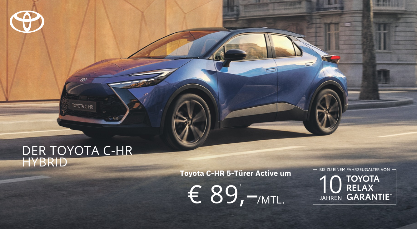 Foto mit folgendem Text: Toyota C-HR Hybrid, Straße fahrend, blau seitlich