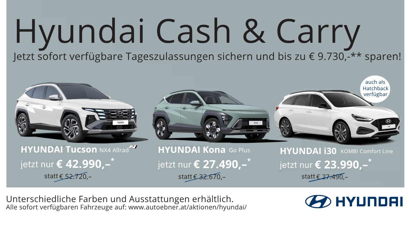 Foto: Hyundai Autos Tucson weiß seitliche Front, Kona grün, seitliche Front, i30 Kombi weiß seitliche Front, im Hintergrund modernes Gebäude