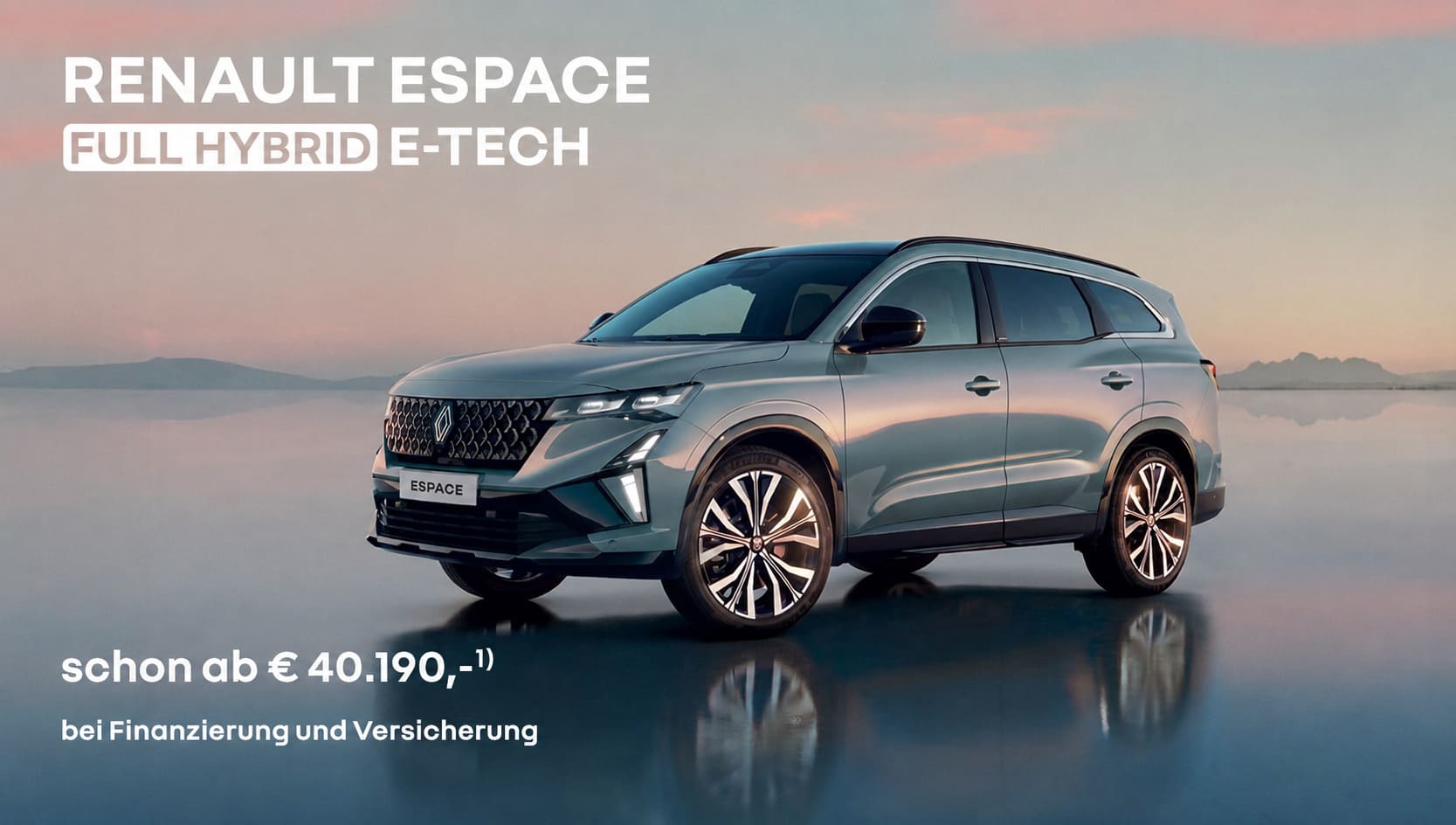 Foto mit Renault Espace Full Hybrid E-Tech, seitlich frontal, Ambiente eisblau, Berge im Hintergrund