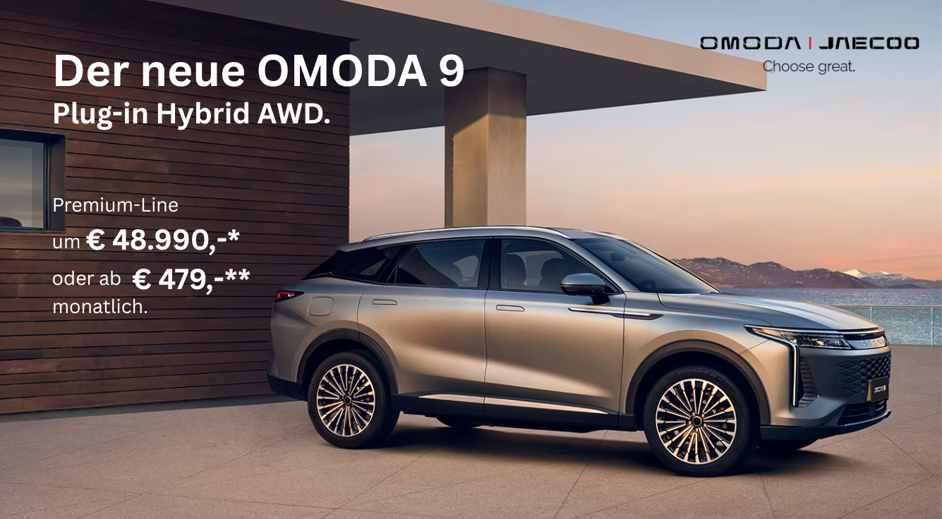 Bild: Omoda 9 grau matt metallic auf Terasse, Text: Der neue OMODA 9 Plug-in Hybrid AWD. Premium-Line um € 48.990,-* oder ab € 479,-** monatlich.